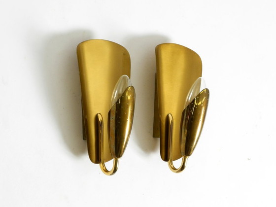 Image 1 of Deux ravissantes appliques murales originales suédoises en laiton, de style Mid-Century Modern.