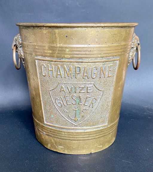 Antiker französischer Champagnerkühler „Champagne Avize Giesler“ – Messing-Eiskübel, Art-déco-Zeit