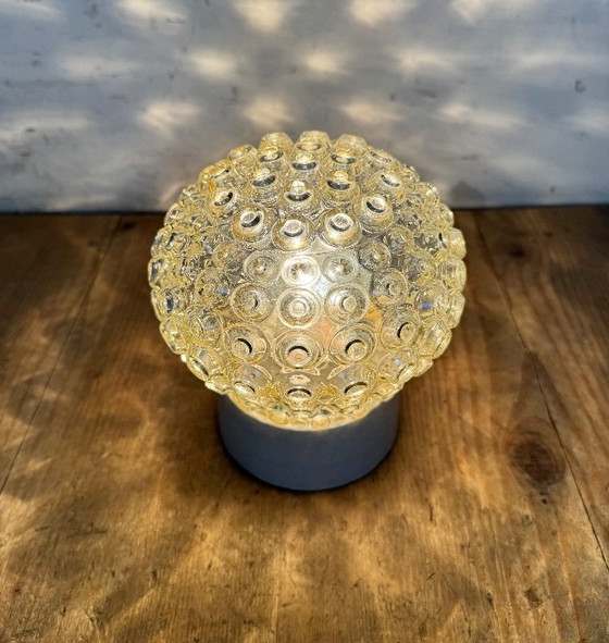 Image 1 of Plafonnier vintage en porcelaine blanche, années 1970