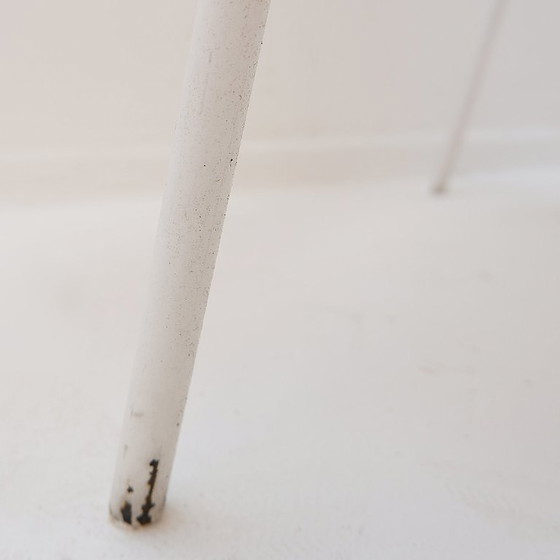 Image 1 of Set van 8 moderne witgelakte stalen fauteuils