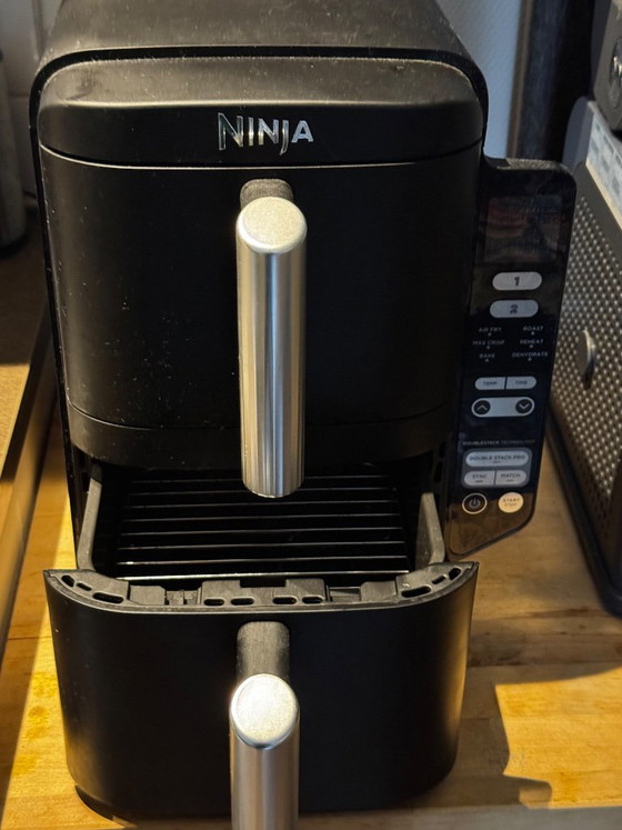 Ninja Doppeldeck-Heißluftfritteuse 7,6 Liter – Küchenzubehör, Metal, Plastic (photo 5 of 5)