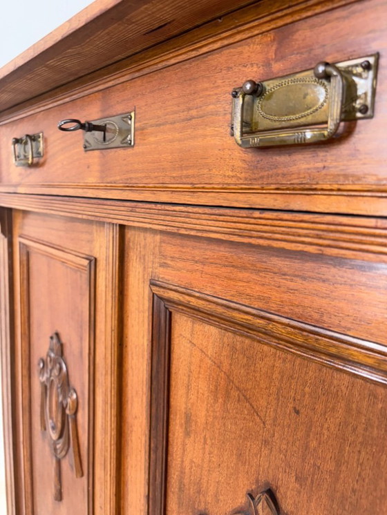 Image 1 of Meuble vertiko ancien de style Gründerzeit (fin du XIXe siècle), meuble de salon, meuble d'entrée, armoire à linge, vers 1900