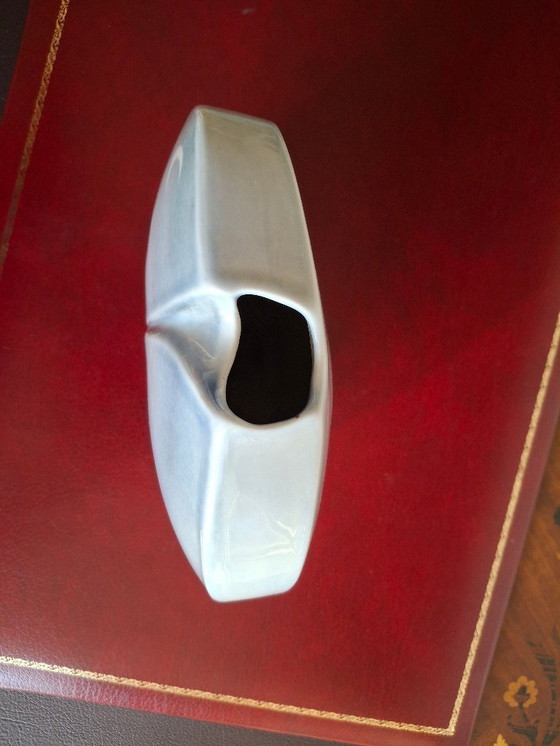 Image 1 of Virebent porseleinen vaas