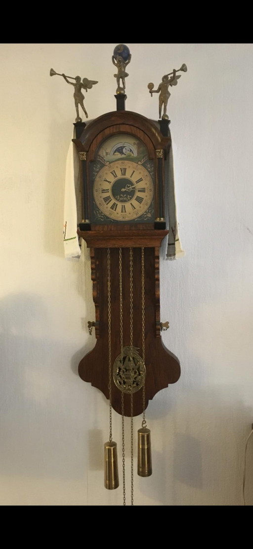 Reloj de pie frisón