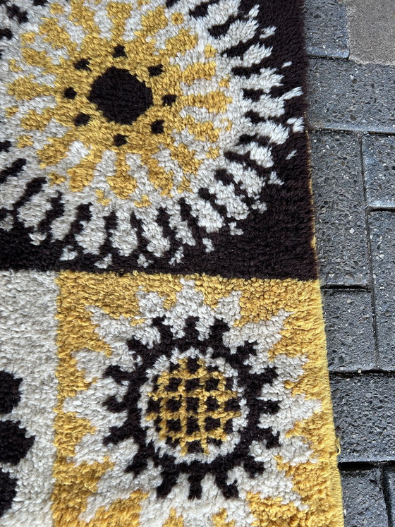 Image 1 of Tappeto/tavolo vintage anni '70, giallo e nero