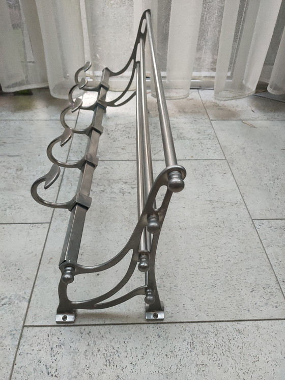 Image 1 of Zug-Garderobe Art Deco.