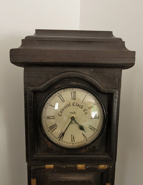 Image 1 of Colonne de rangement vintage avec horloge, bois massif