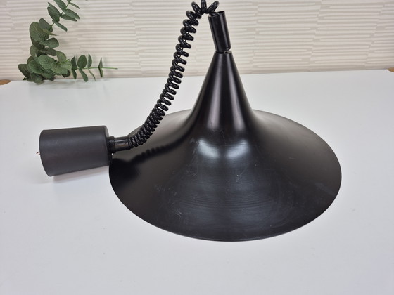 Image 1 of Heksenhoed lamp zwart metaal. Vintage hanglamp jaren 60.