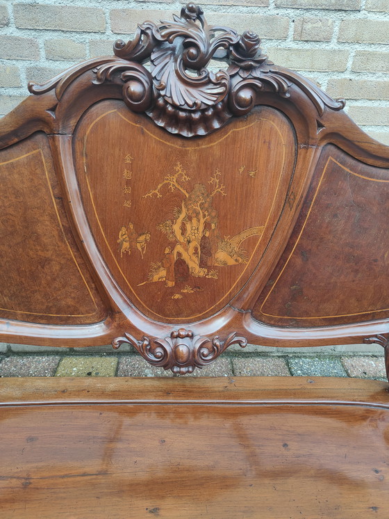 Image 1 of Set di 2 sedie e 1 divano, in stile antico cinese/francese Napoleone 111. Set ristrutturato.