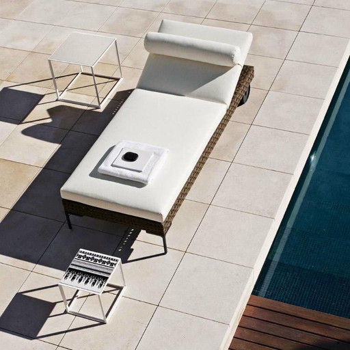 B&B Italia Charles Sunbeds 90x205 cm LP € 6,000.