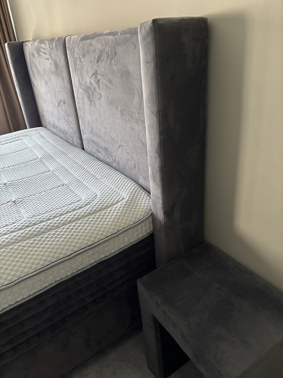 Image 1 of Luxury Swiss Sense Boxspring Vanquish 180x210 + Mattress & Topper (Incl. Hockers) suede