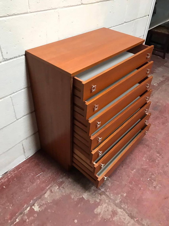 Mid-Century Teak Chest of Drawers, 1960s – Mid Century Modern (photo 6 of 7)