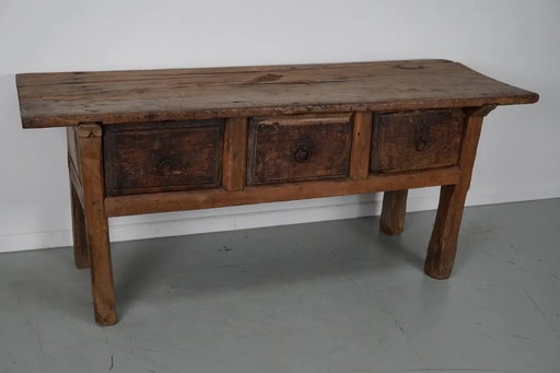 Antique Spanish rustic farmhouse side/console table in chestnut wood, 18th century