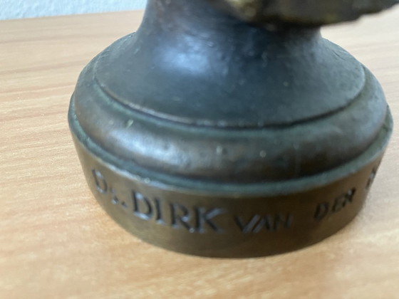 Image 1 of Busto de bronce del reverendo Dirk van der Hoff 1814-1881. por Coert L. Steijnberg