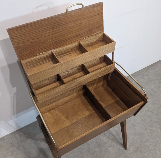 Image 1 of Table d'appoint scandinave en teck, années 1960.