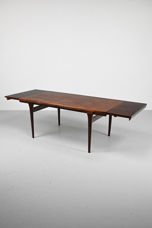 Ib Kofod-Larsen dining table