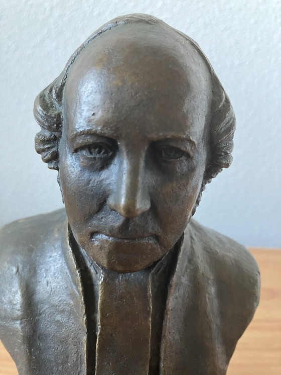 Image 1 of Busto de bronce del reverendo Dirk van der Hoff 1814-1881. por Coert L. Steijnberg