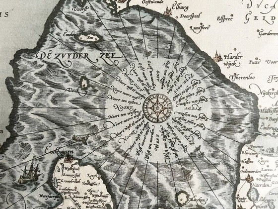 Image 1 of Ingelijste kaart van Nederland uit 1570 door Ortelius, Theatrum Orbis Terrarum, gedrukte reproductie op stof