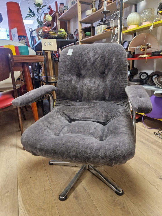 Vintage TV Armchair – Metal, Textile (photo 3 of 11)