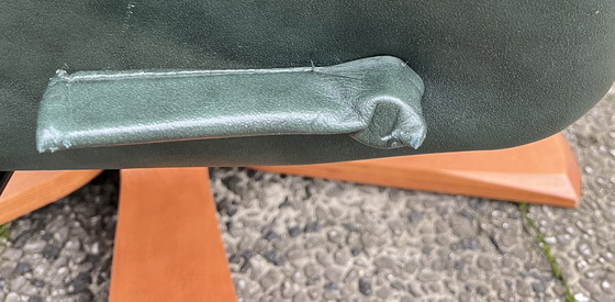 Image 1 of Groen leren retro relaxfauteuil 