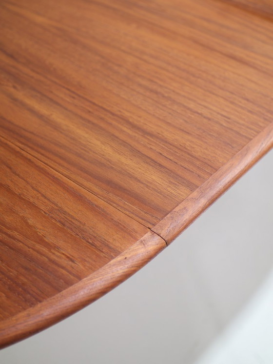 Image 1 of Uitschuifbare ronde eettafel teak Deens vintage