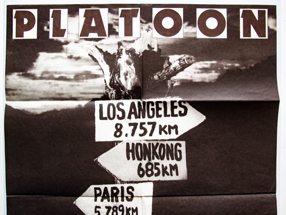 Image 1 of Originele Oost-Duitse filmposter 'Platoon' van Oliver Stone / 1989 / 57,5 x 81,5 cm