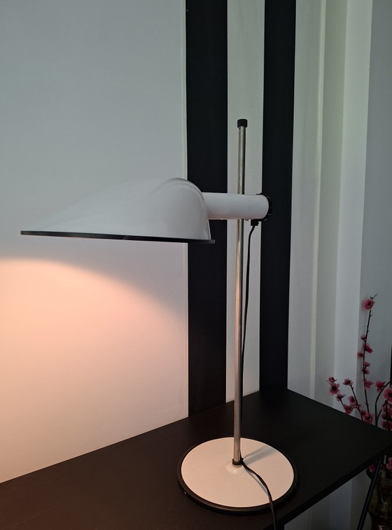 Dimensions: 43 W x 67 H x 26 D Ab Fagerhults Sweden White Table or Desk Lamp from the 1970s. – Metal, Plastic (photo 5 of 8)