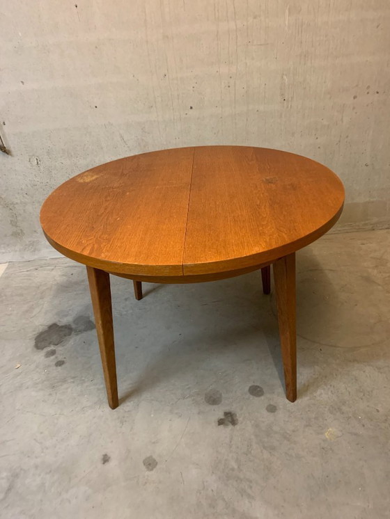Image 1 of Round extendable dining table from Lübke