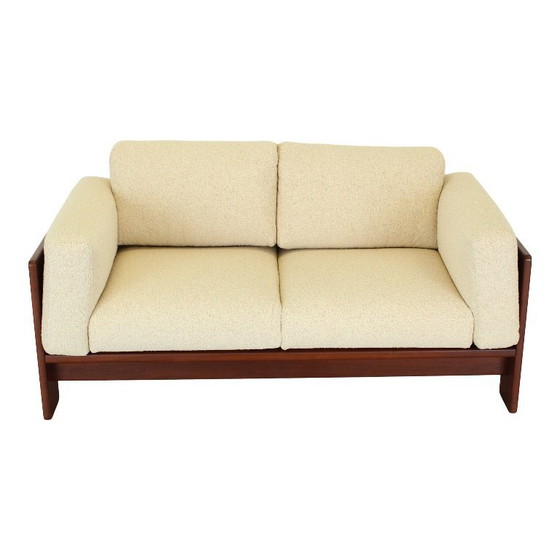 Image 1 of Canapé deux places « Bastiano » restauré en boucle blanc cassé et noyer par Afra et Tobia Scarpa pour Gavina, 1966