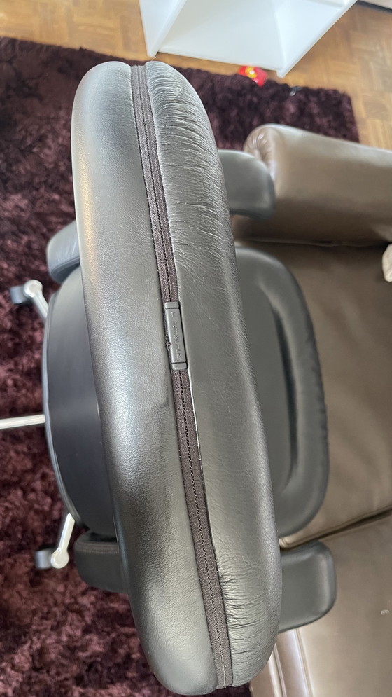 Image 1 of Sillón Herman Miller Equa Executive