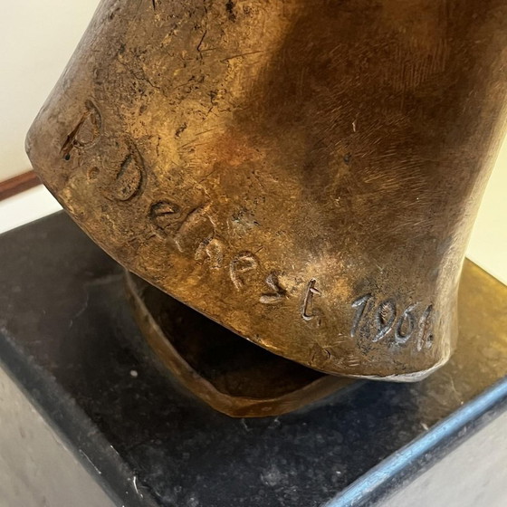 Robert Delnest, Woman's Bust, 1961, Bronze – Sculpture, Marble, Art Deco (photo 12 of 17)