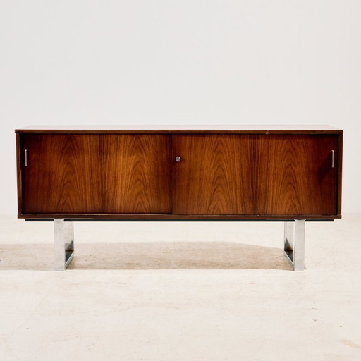 Buffet MK11326 en palissandre, conçu par Trevor Chinn et Ray Leigh pour Gordon Russell.
