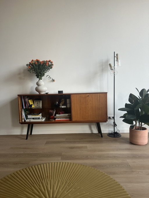 Sideboard/TV-Möbel im Mid-Century-Modern-Stil