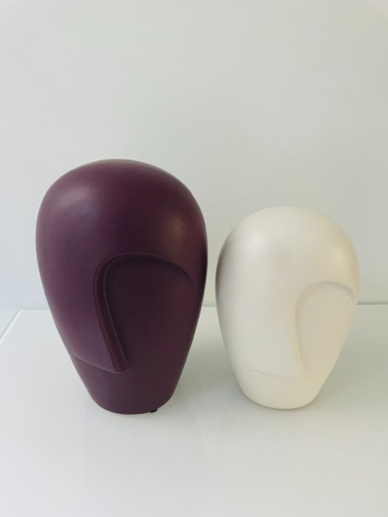 Image 1 of Ensemble de 2 vases sculpturaux modernes aux visages stylisés