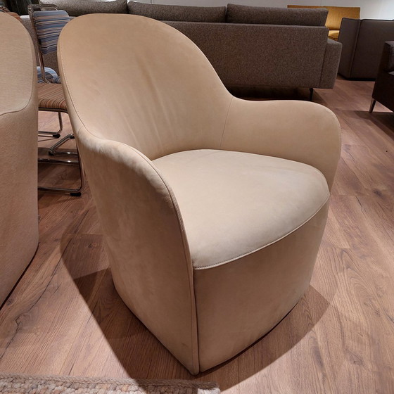 Image 1 of 7900 Solid Chair