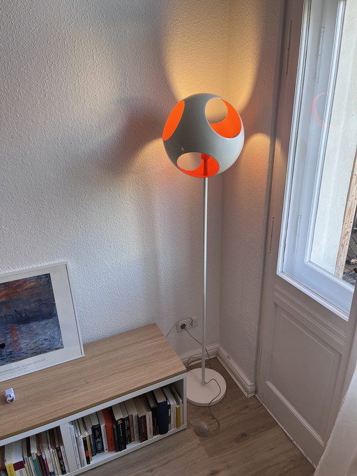 Lampadaire vintage en forme d'œil d'insecte - style OVNI, inspiré du design iconique de Luigi Colani (ère spatiale)