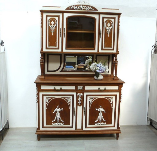Buffet antique en chêne massif avec des accents de crème, vers 1900, Gründerzeit / Jugendstil
