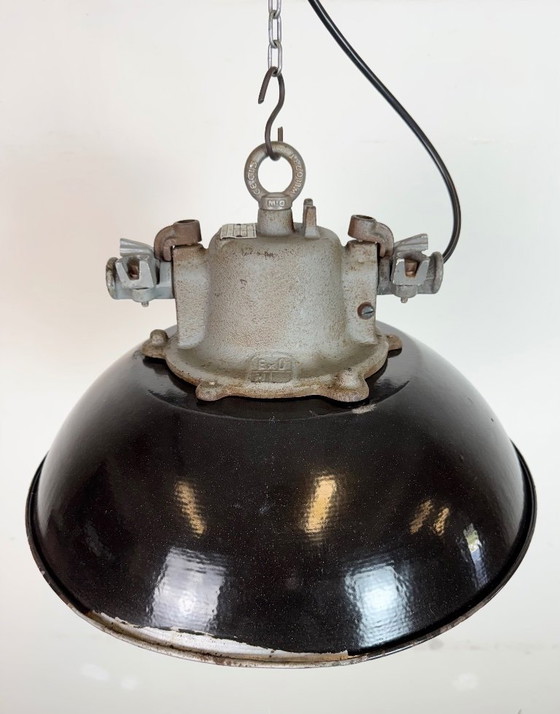 Image 1 of Lampada a sospensione industriale a gabbia in ghisa e smalto nero, anni '60