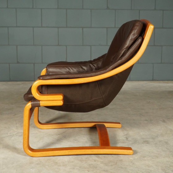 Danish Design “Apollo” Armchairs – Svend Skipper – 1970s – Plastic, Wood (photo 10 of 13)