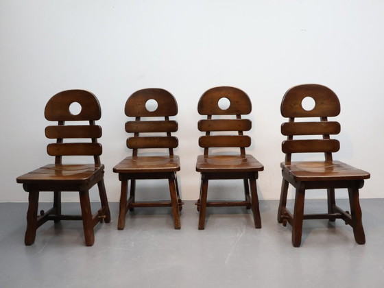 Image 1 of Brutalist fishbobe chairs set van 4 massief eikenhout