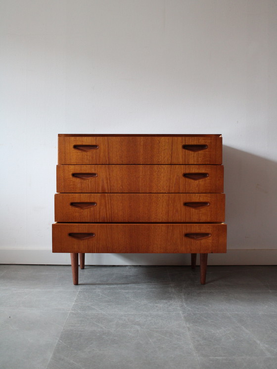 Image 1 of Vintage Danish chest of drawers in teak by Ølholm Møbelfabrik 