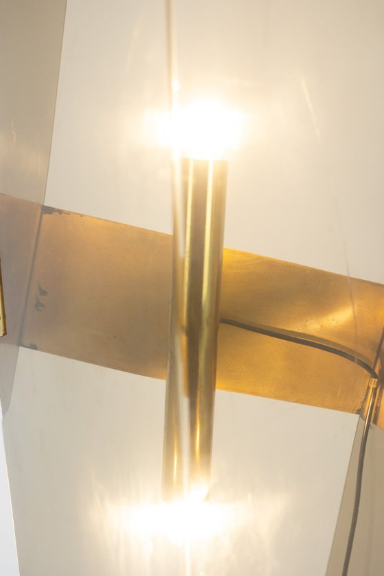 Image 1 of Giuseppe Calonaci, Staande lamp in gerookt gevouwen plexiglas. Jaren 70