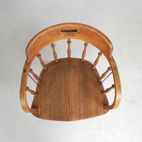 Image 1 of Silla de oficina de roble con sistema de muelles y altura regulable, década de 1930.