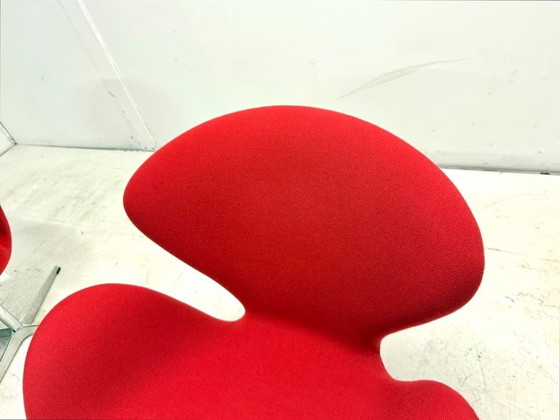 2x Fritz Hansen Swan chair Arne Jacobsen Poltrona Girevole, Sedie girevoli, Tessile, Alluminio, Rosso (foto 10 di 14)