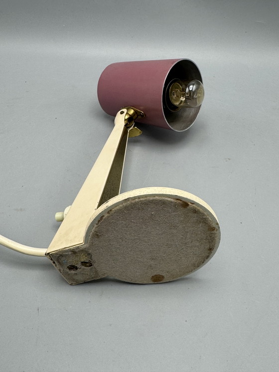 Image 1 of Lampe de table vintage avec abat-jour rose et bouton lumineux