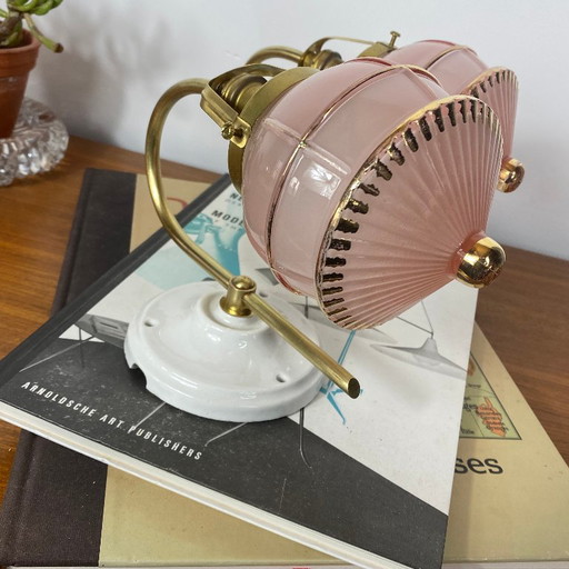 Pair of Antique Brass Swan Neck Wall Sconces, Vintage Pink Glass Globes and Gilding, Porcelain Rosettes – wandlampen