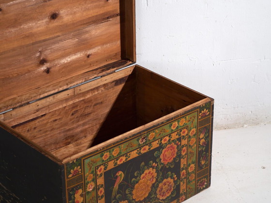 Baúl antiguo pintado en madera de pino – China, circa 1900 – Armarios de almacenamiento, Iron (photo 26 of 40)
