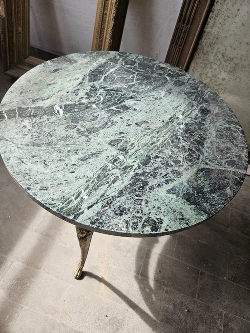 Green marble round table