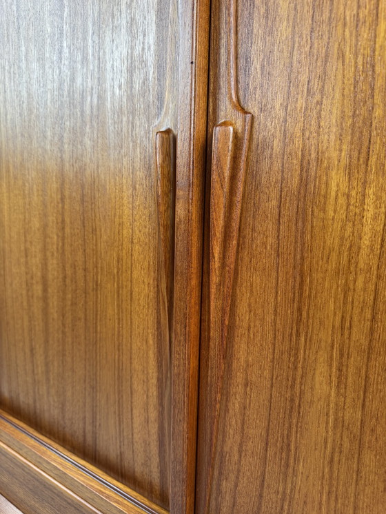 Image 1 of Buffet en teck Omann Jun modèle 13 – Classique danois du milieu du siècle