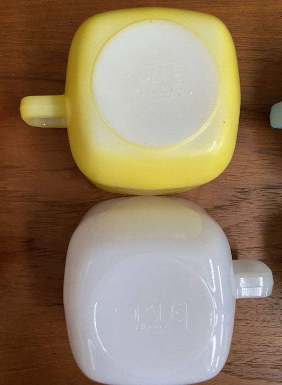 Image 1 of Juego de 6 vasos/tazas de colores de Opale, años 60